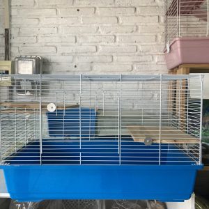Jaula Azul con madera Usada