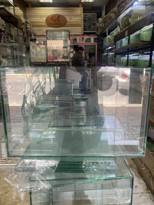 Acuario de vidrio 40x20x25 20L