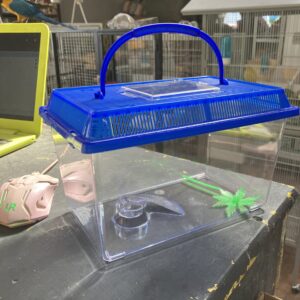 Transportadora de reptil plastica